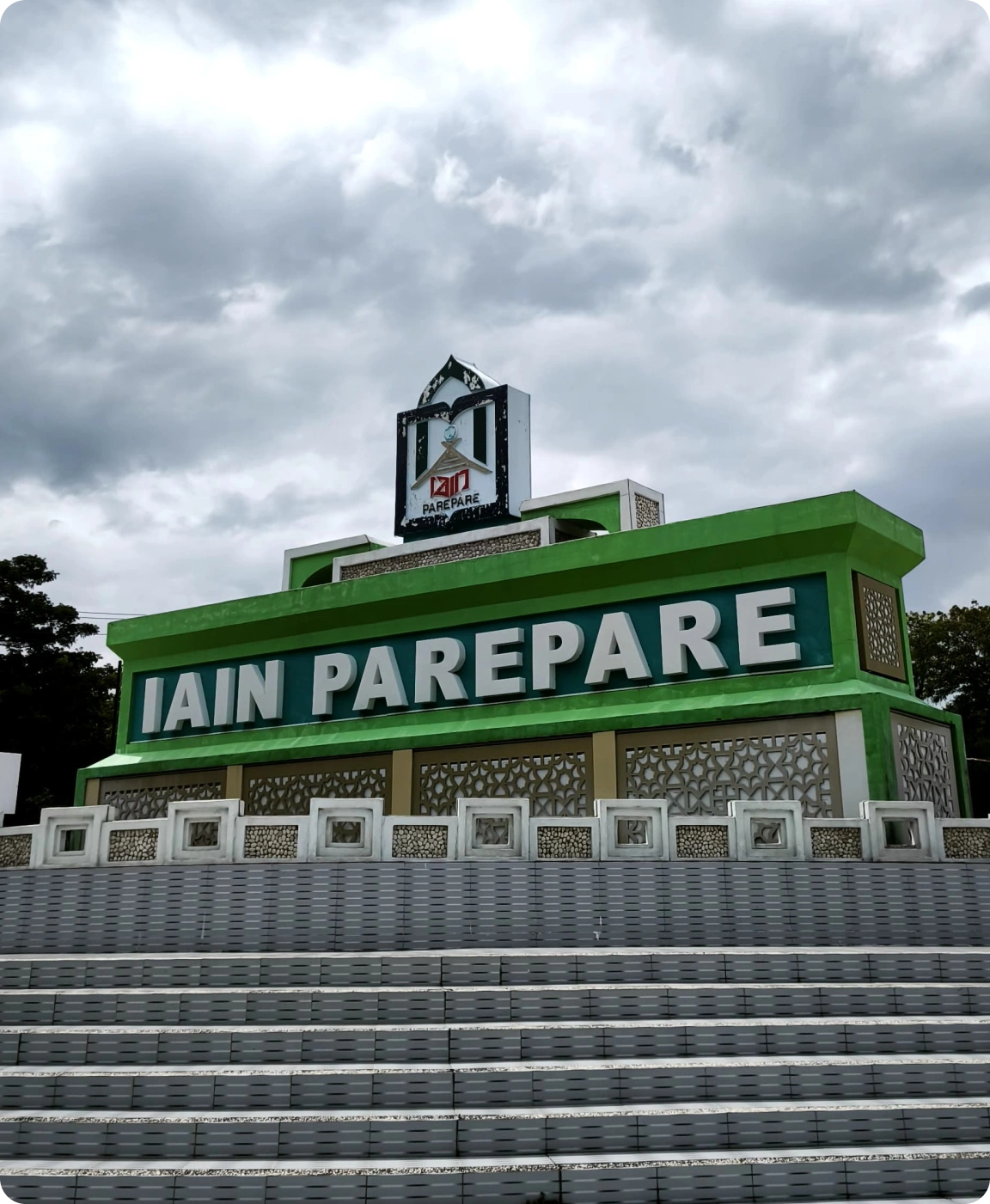 Kampus keagamaan