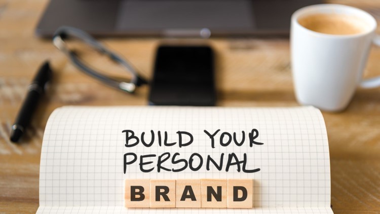 Brand Branding vs Personal Branding: Siapa Kamu dan Apa yang Kamu Wakili?