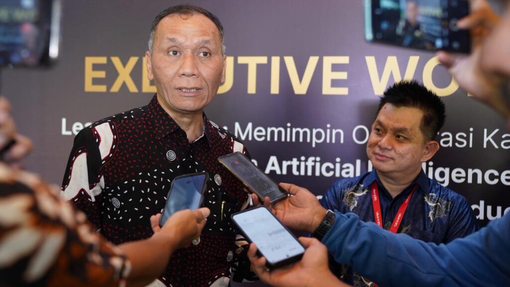 CEO SEVIMA Sugianto Halim bersama Kepala LLDIKTI WIlayah III Dr. Henri Togar H. T., M.A