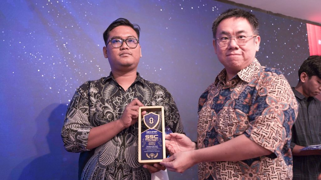 Pemburu Gift Card dari Universitas Teuku Umar, Aceh Barat